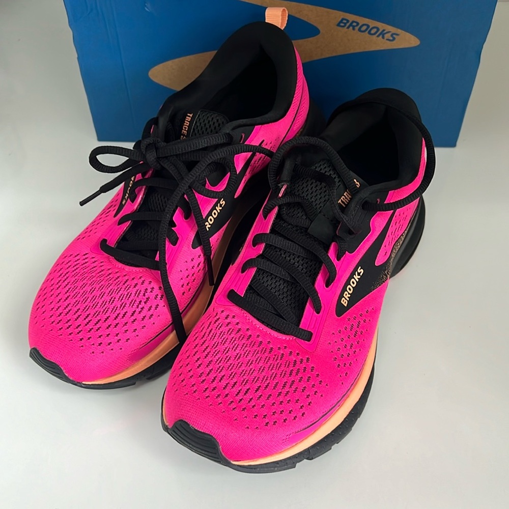 Brooks Women’s Trace 3s